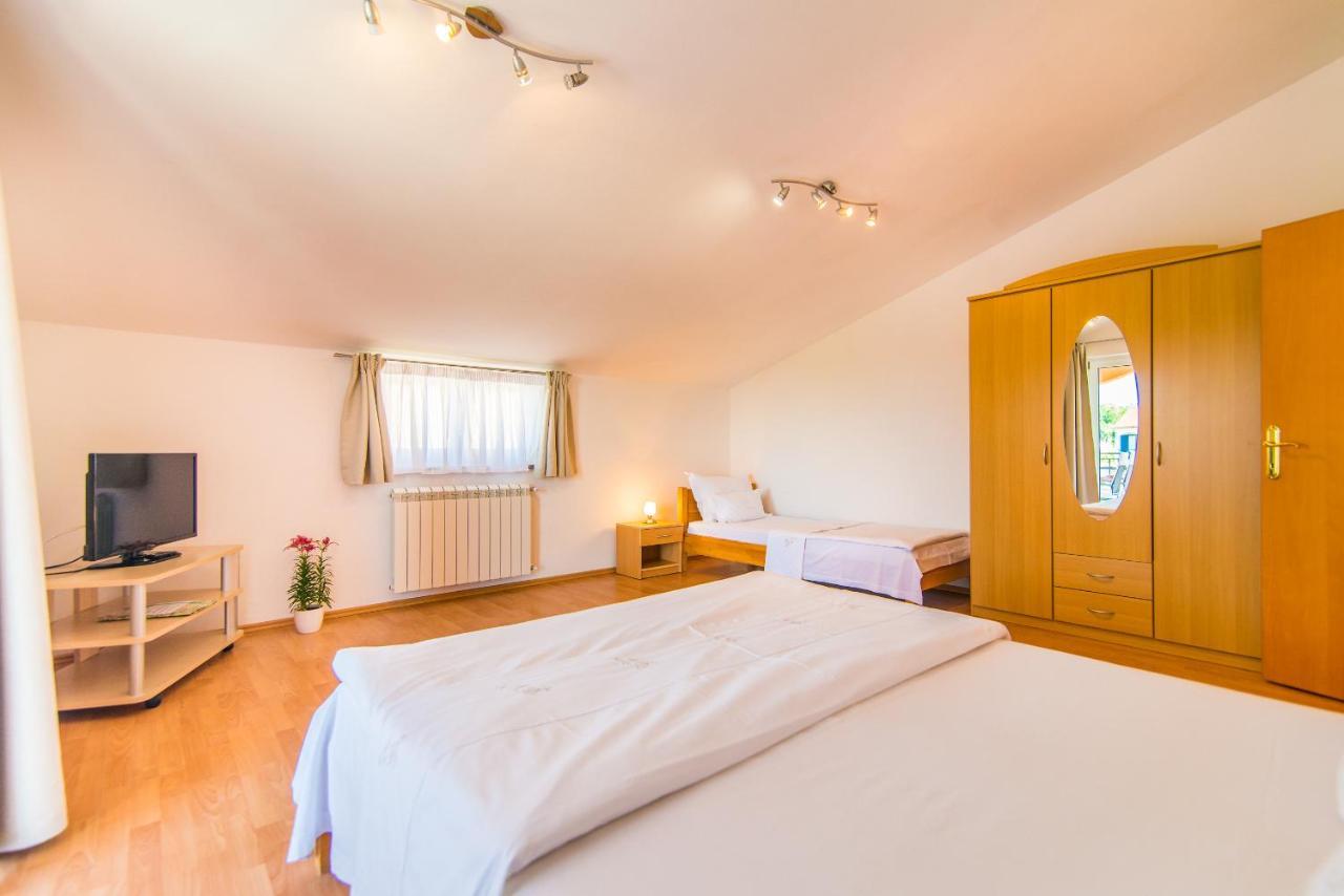 Apartment Anakatarina Poreč Exteriör bild