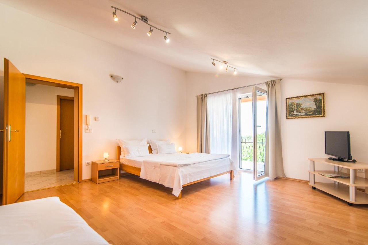 Apartment Anakatarina Poreč Exteriör bild